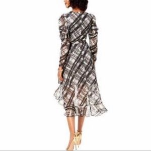Taylor dress grey , black, white plaid